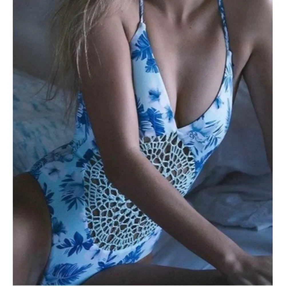 💕FRANKIES BIKINIS💕 Poppy One Piece Swimsuit ~ Hawaiian Mist Crochet S NWT